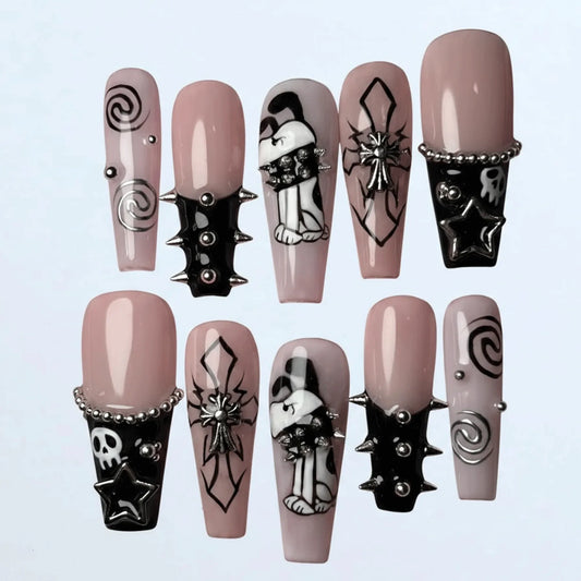GOTH SNOOPY NAILS